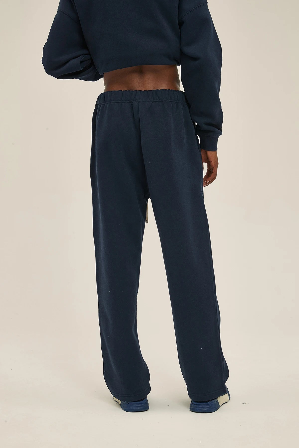 CORE BASIC SWEATPANTS