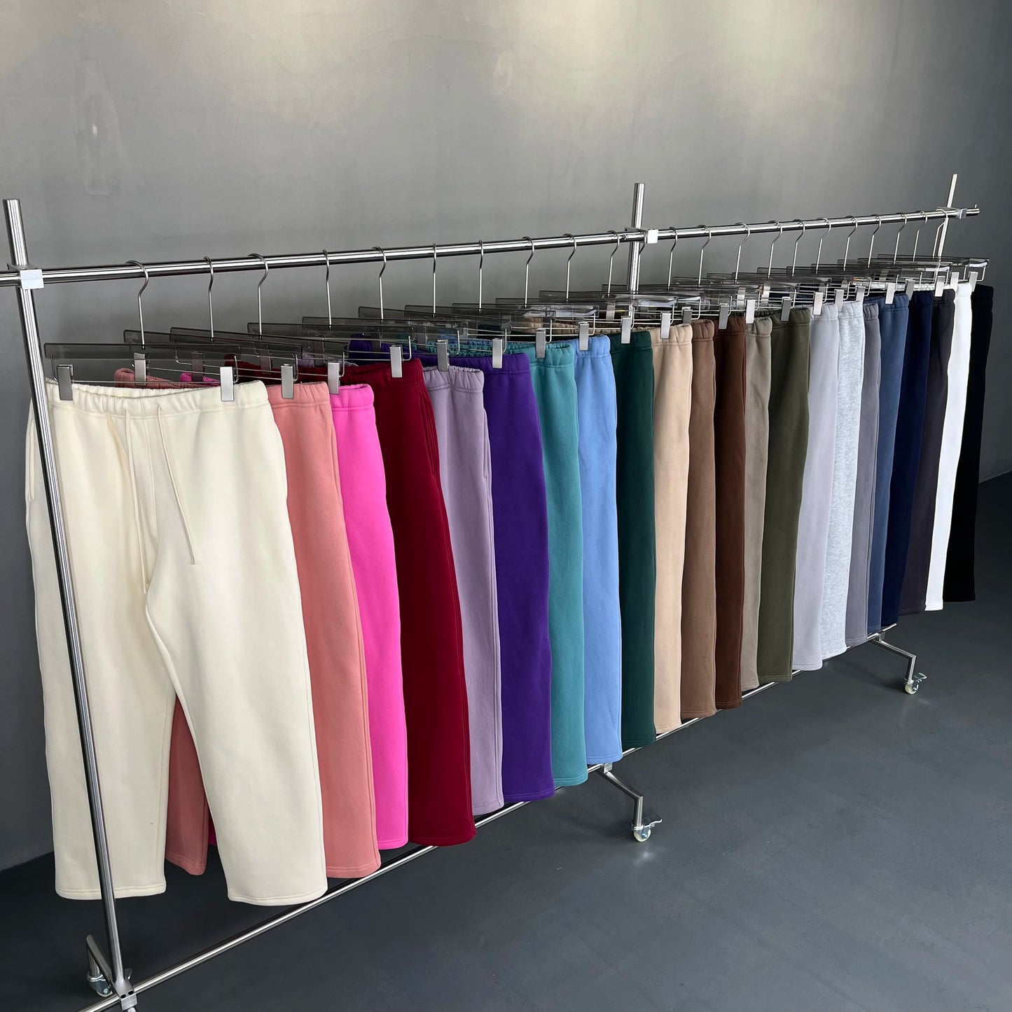 CORE BASIC SWEATPANTS